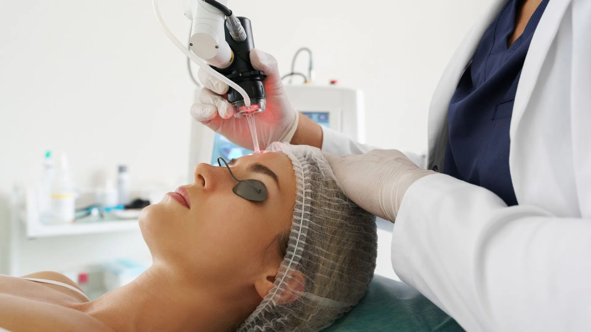 RESURFACING (LASEROWE ODMŁADZANIE SKÓRY)